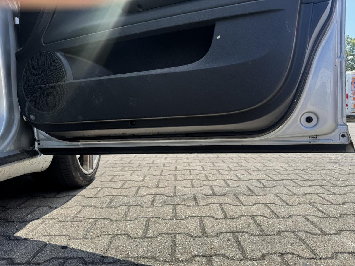 Seat Exeo original T&uuml;r vorn rechts LS7Y Lunasilber Rohbau Bj.2010